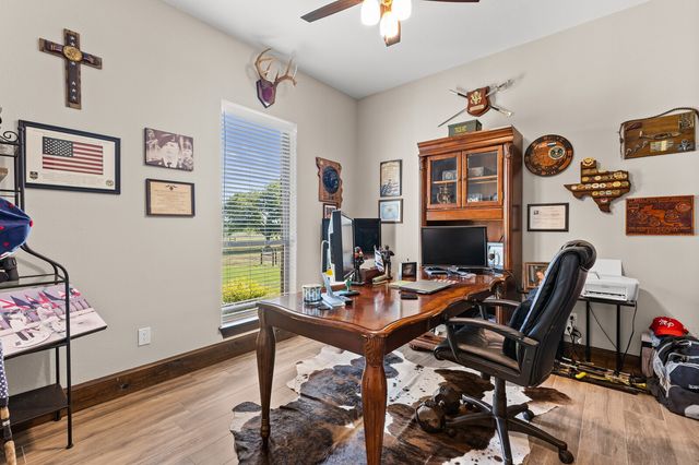 723 W Lee Avenue, Whitney, TX 76692