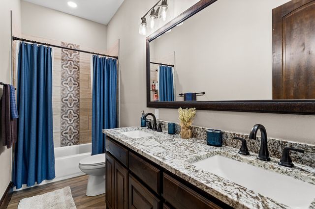 723 W Lee Avenue, Whitney, TX 76692