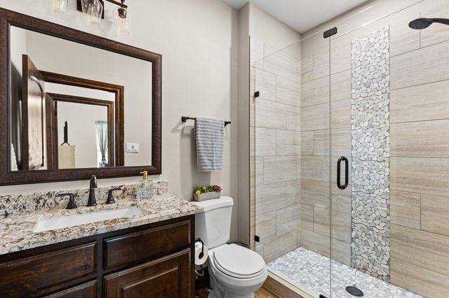 723 W Lee Avenue, Whitney, TX 76692