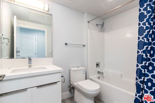 14612 Calvert Street 305, Van Nuys, CA 91411