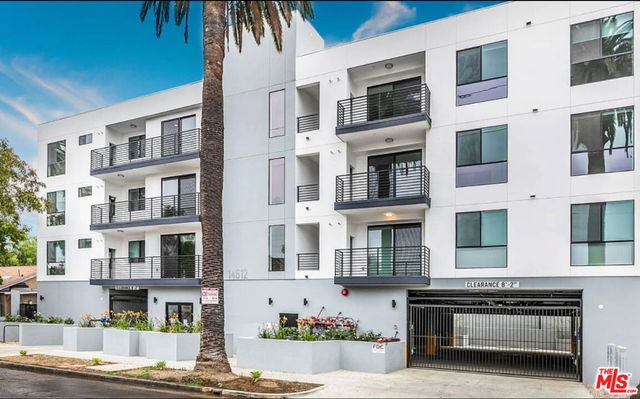 14612 Calvert Street 305, Van Nuys, CA 91411