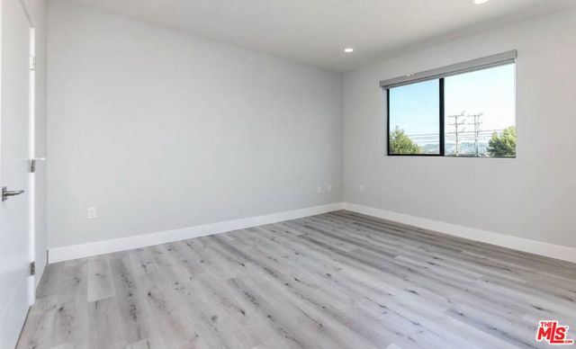 14612 Calvert Street 305, Van Nuys, CA 91411