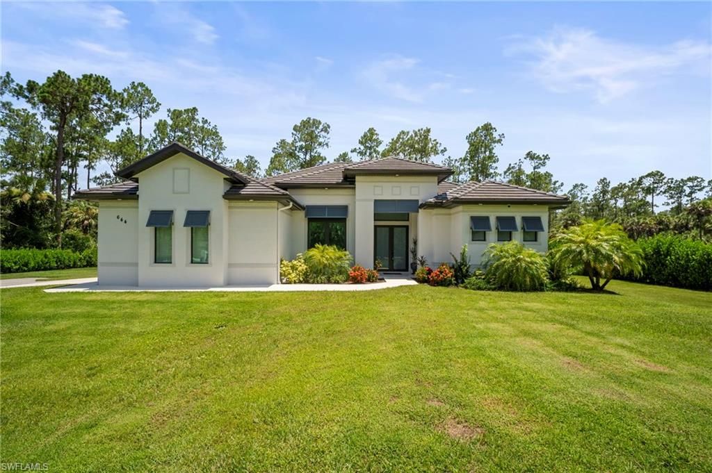 644 14th AVE NE, Naples, FL 34120