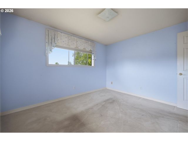 8530 Sw BIRCH St, Portland, OR 97223