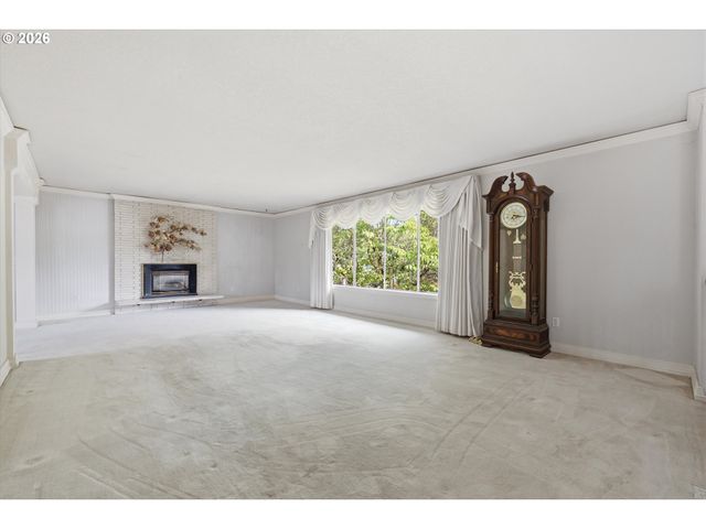 8530 Sw BIRCH St, Portland, OR 97223
