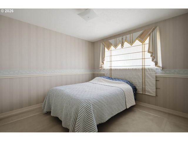 8530 Sw BIRCH St, Portland, OR 97223