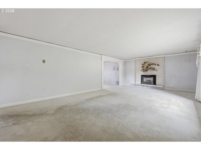 8530 Sw BIRCH St, Portland, OR 97223