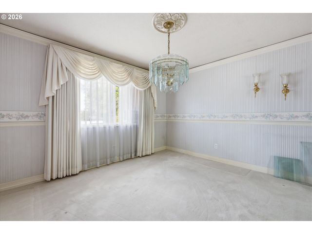 8530 Sw BIRCH St, Portland, OR 97223