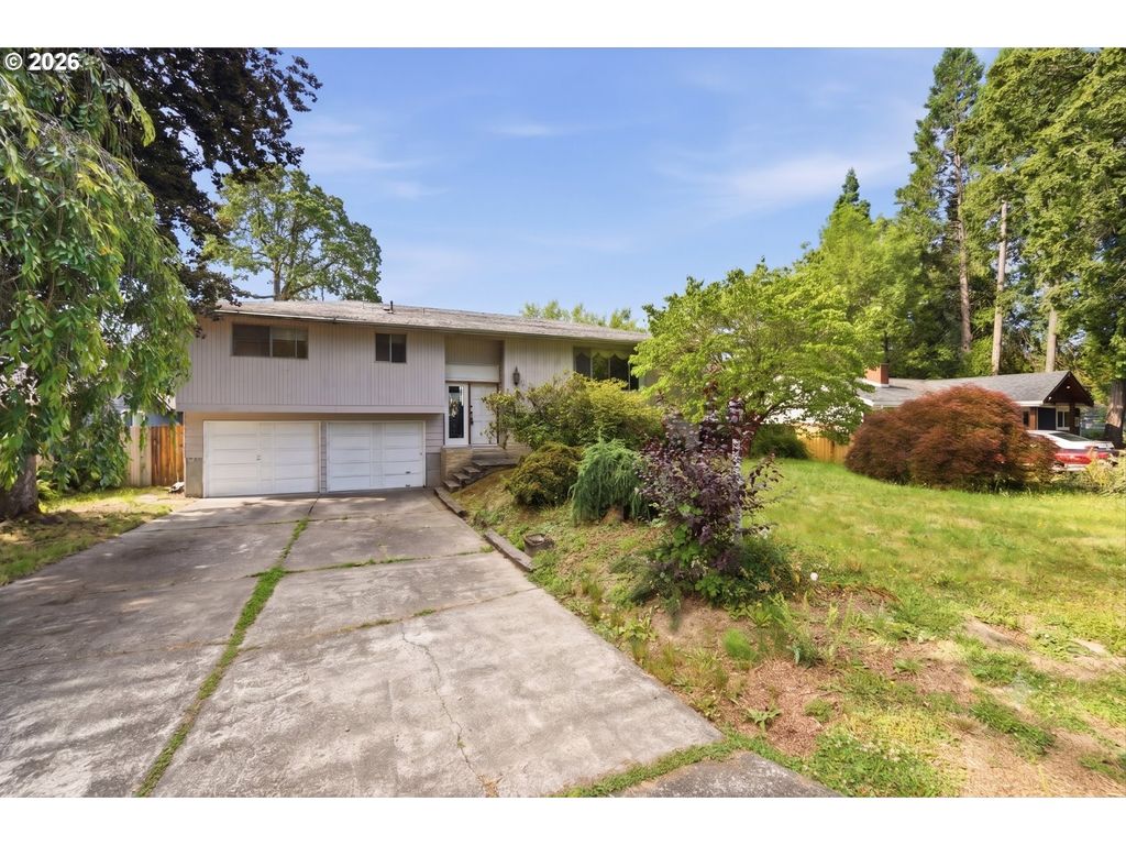 8530 Sw BIRCH St, Portland, OR 97223
