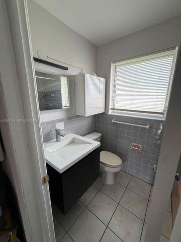 1120 N 14th Avenue 2, Hollywood, FL 33020
