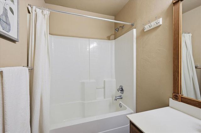 2213 NW 157th Street, Edmond, OK 73013