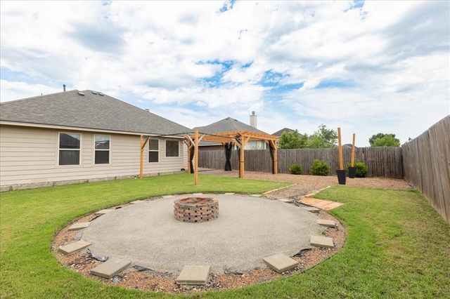 2213 NW 157th Street, Edmond, OK 73013