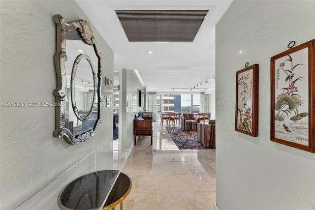 5225 Collins Ave 1519, Miami Beach, FL 33140