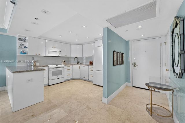 5225 Collins Ave 1519, Miami Beach, FL 33140