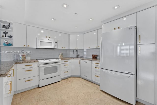5225 Collins Ave 1519, Miami Beach, FL 33140