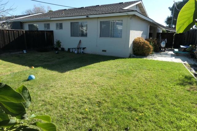 Whitehall Avenue, Campbell, CA 95008