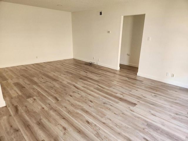 Whitehall Avenue, Campbell, CA 95008