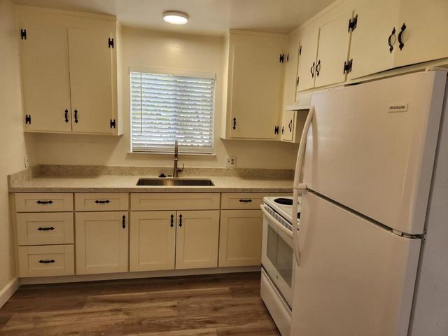 Whitehall Avenue, Campbell, CA 95008