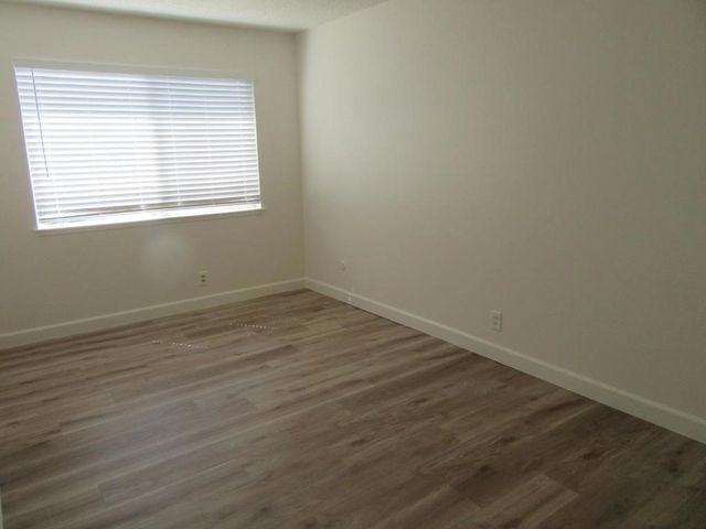 Whitehall Avenue, Campbell, CA 95008