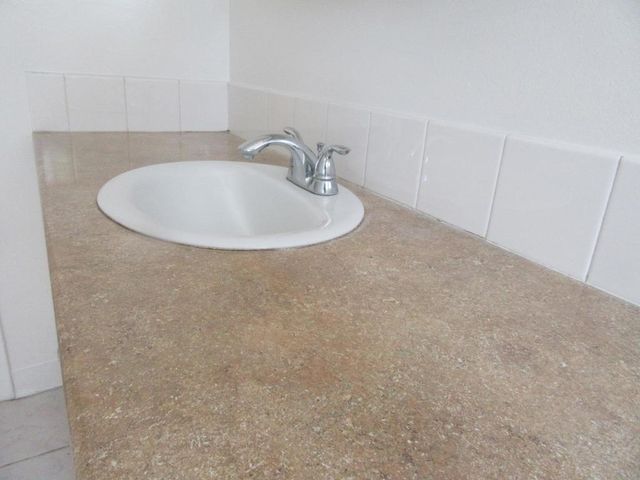 Whitehall Avenue, Campbell, CA 95008