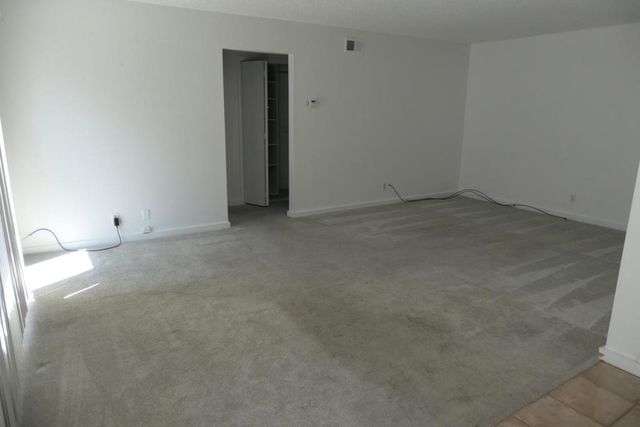 Whitehall Avenue, Campbell, CA 95008