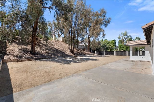 1074 Basilone Drive, Riverside, CA 92506