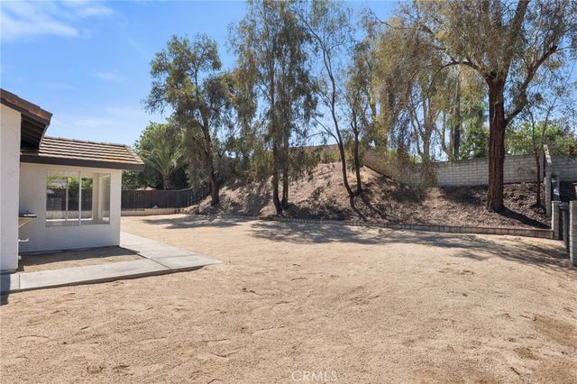 1074 Basilone Drive, Riverside, CA 92506