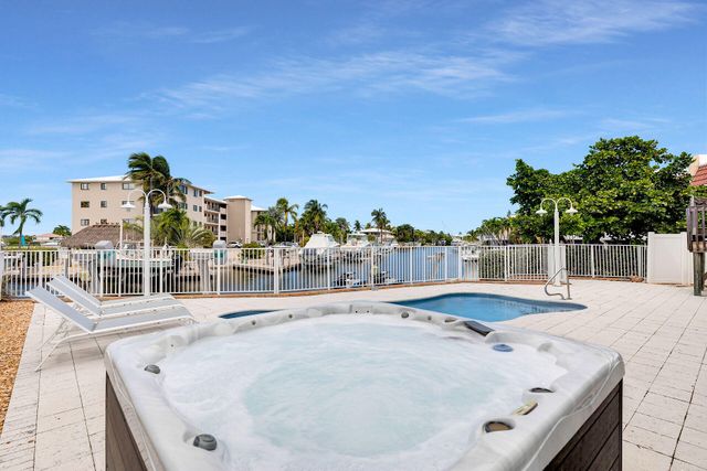 435 Sombrero Beach Road, Marathon, FL 33050