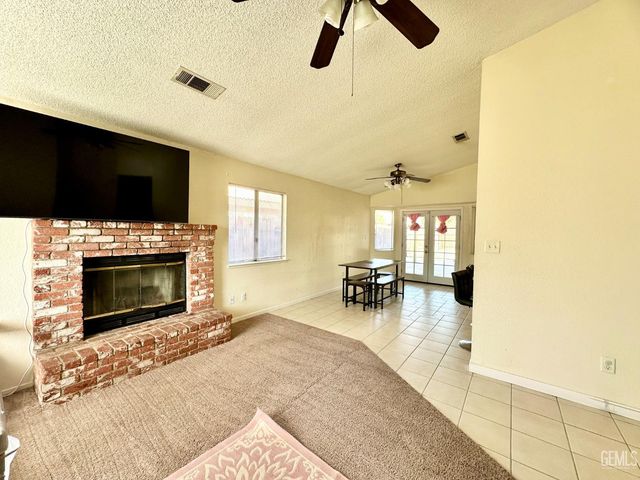 4620 Black Rock Mountain Court, Bakersfield, CA 93304