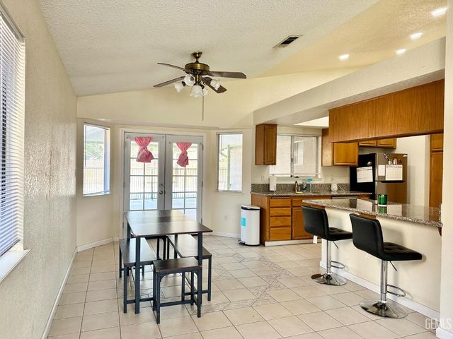 4620 Black Rock Mountain Court, Bakersfield, CA 93304