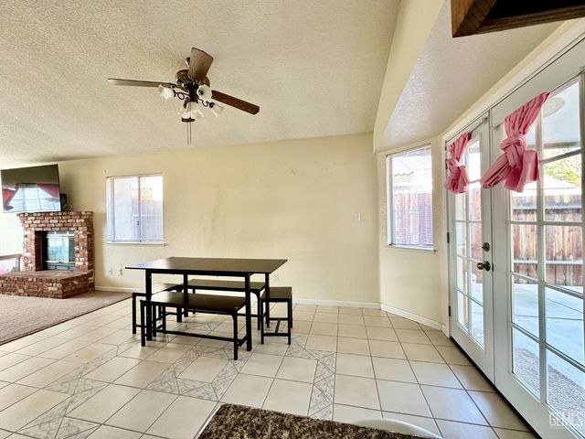 4620 Black Rock Mountain Court, Bakersfield, CA 93304