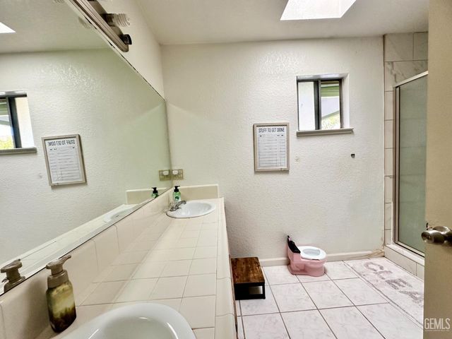 4620 Black Rock Mountain Court, Bakersfield, CA 93304