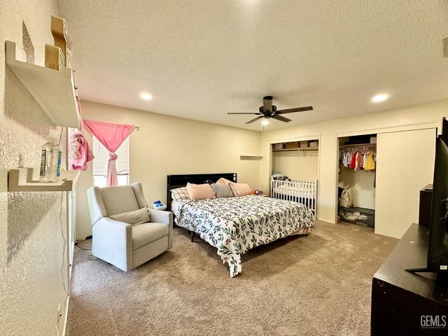 4620 Black Rock Mountain Court, Bakersfield, CA 93304