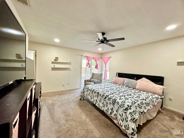 4620 Black Rock Mountain Court, Bakersfield, CA 93304