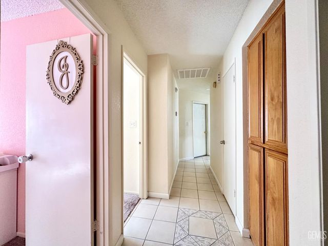 4620 Black Rock Mountain Court, Bakersfield, CA 93304