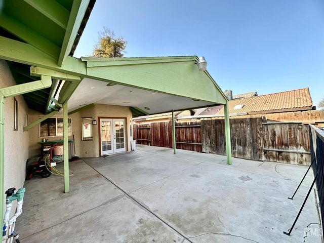 4620 Black Rock Mountain Court, Bakersfield, CA 93304