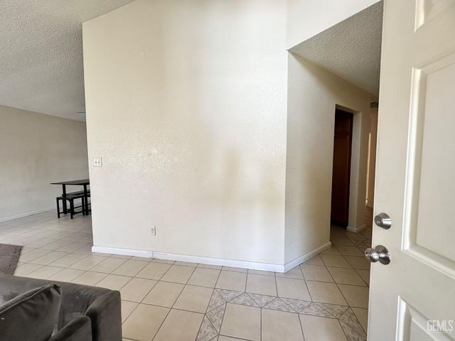 4620 Black Rock Mountain Court, Bakersfield, CA 93304