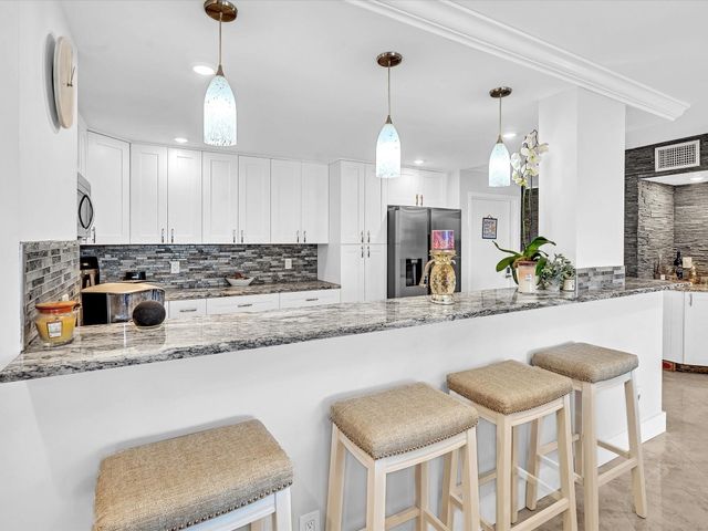 1150 HILLSBORO MILE 509, Hillsboro Beach, FL 33062
