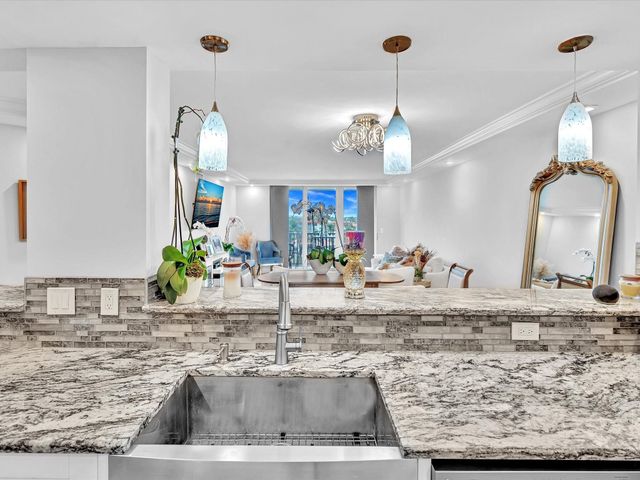 1150 HILLSBORO MILE 509, Hillsboro Beach, FL 33062