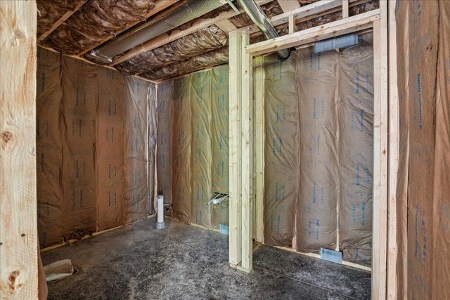 24 Smoke Rise Road, New Hampton, NH 03256