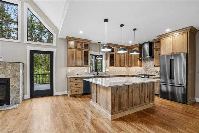 24 Smoke Rise Road, New Hampton, NH 03256