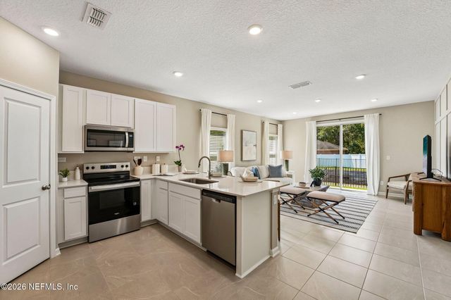 7657 COMMANDER Lane, Jacksonville, FL 32256