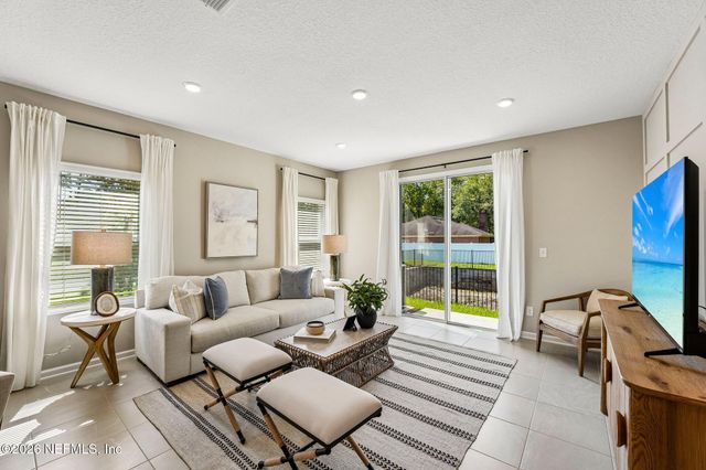 7657 COMMANDER Lane, Jacksonville, FL 32256