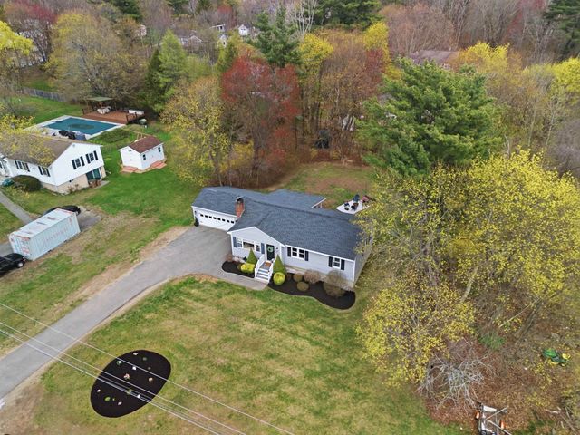9 Scottsdale Road, Atkinson, NH 03811