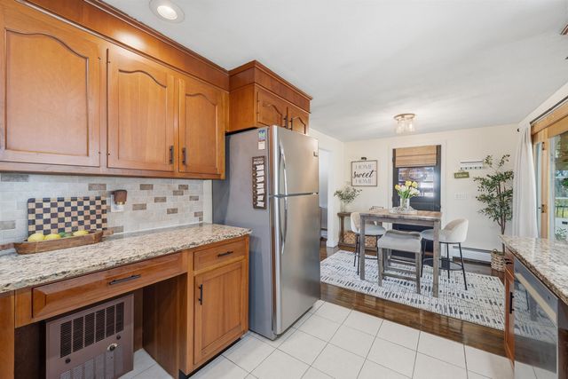 9 Scottsdale Road, Atkinson, NH 03811