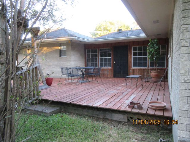 1997 Christian St, Baton Rouge, LA 70808