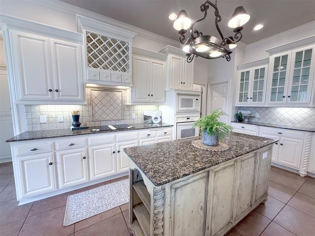 2611 Ashe Creek Drive, Edmond, OK 73034