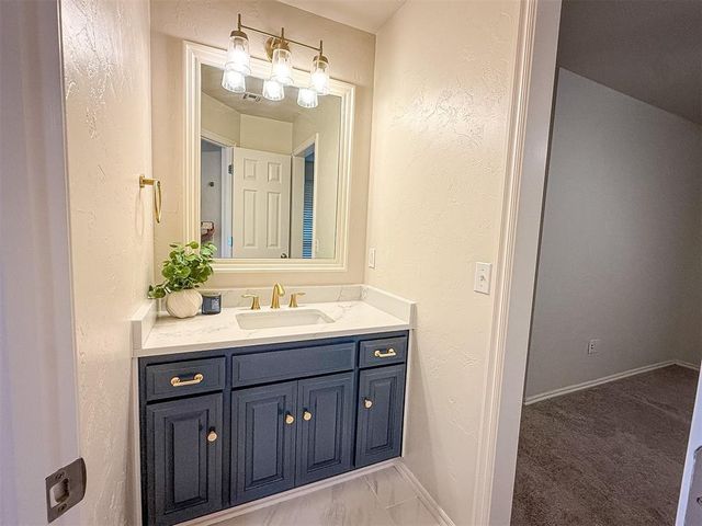 2611 Ashe Creek Drive, Edmond, OK 73034