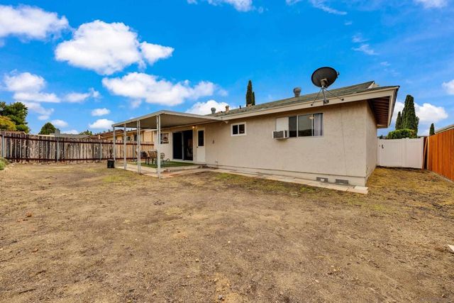 8532 Carlton Oaks Drive, Santee, CA 92071