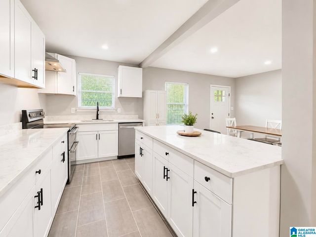 2601 RIDGEWOOD ROAD, Fultondale, AL 35068